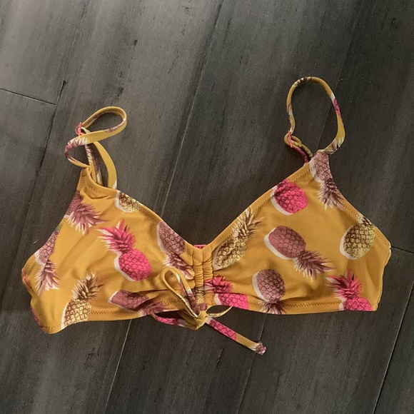 swim top - Picture 3 of 4